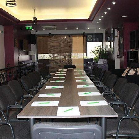 Pensiunea Rix Rooms Focsani Ngoại thất bức ảnh