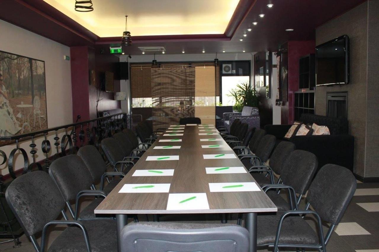 Pensiunea Rix Rooms Focsani Ngoại thất bức ảnh