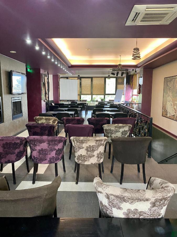 Pensiunea Rix Rooms Focsani Ngoại thất bức ảnh
