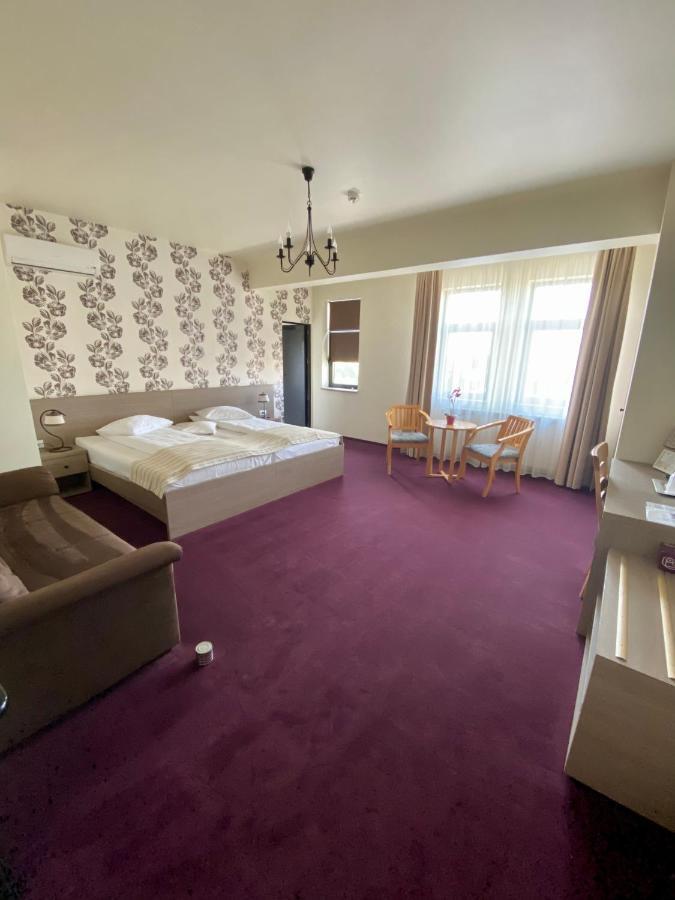 Pensiunea Rix Rooms Focsani Ngoại thất bức ảnh