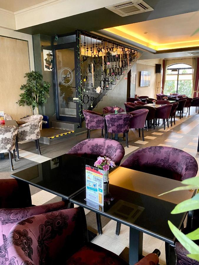 Pensiunea Rix Rooms Focsani Ngoại thất bức ảnh