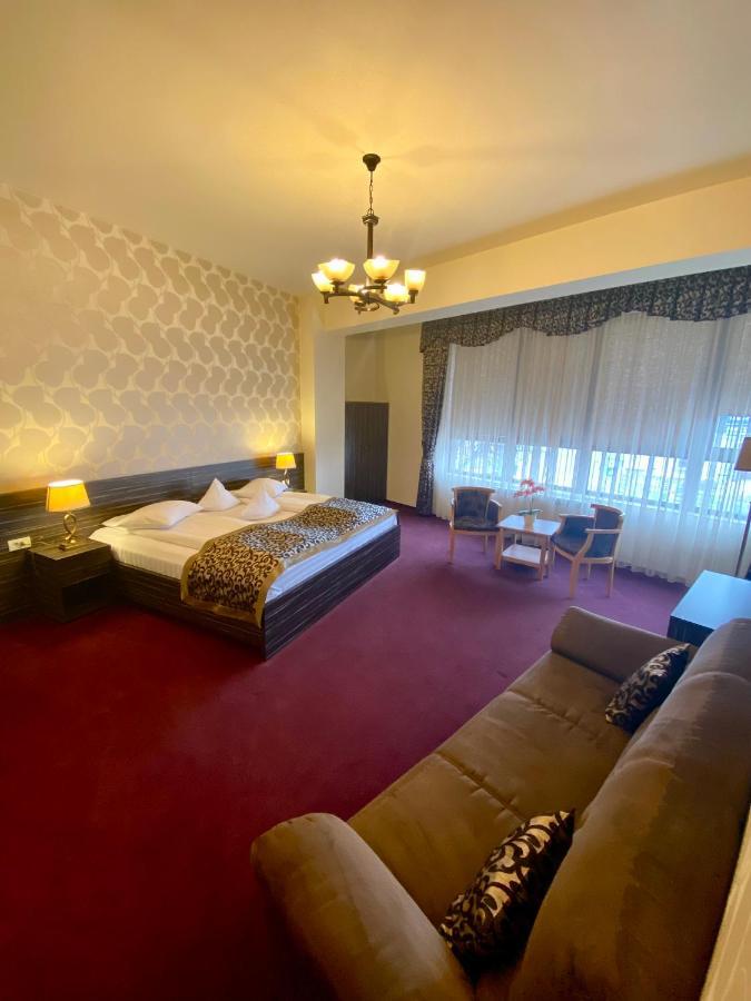 Pensiunea Rix Rooms Focsani Ngoại thất bức ảnh