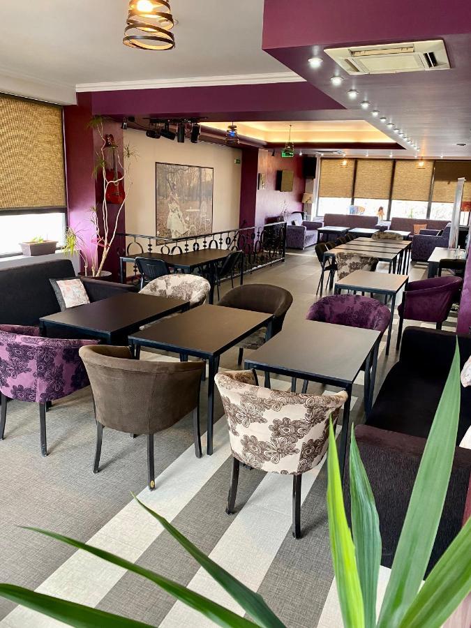 Pensiunea Rix Rooms Focsani Ngoại thất bức ảnh
