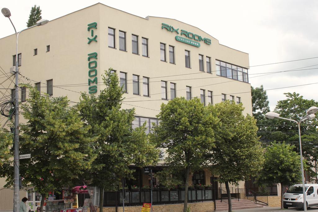 Pensiunea Rix Rooms Focsani Ngoại thất bức ảnh