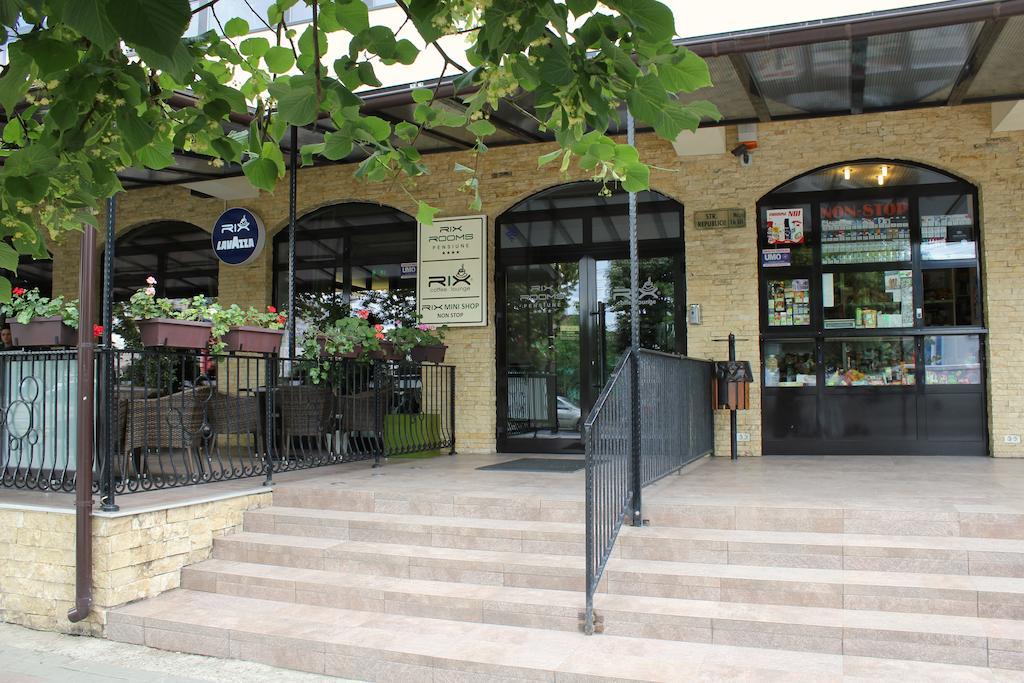 Pensiunea Rix Rooms Focsani Ngoại thất bức ảnh