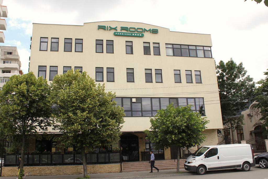 Pensiunea Rix Rooms Focsani Ngoại thất bức ảnh